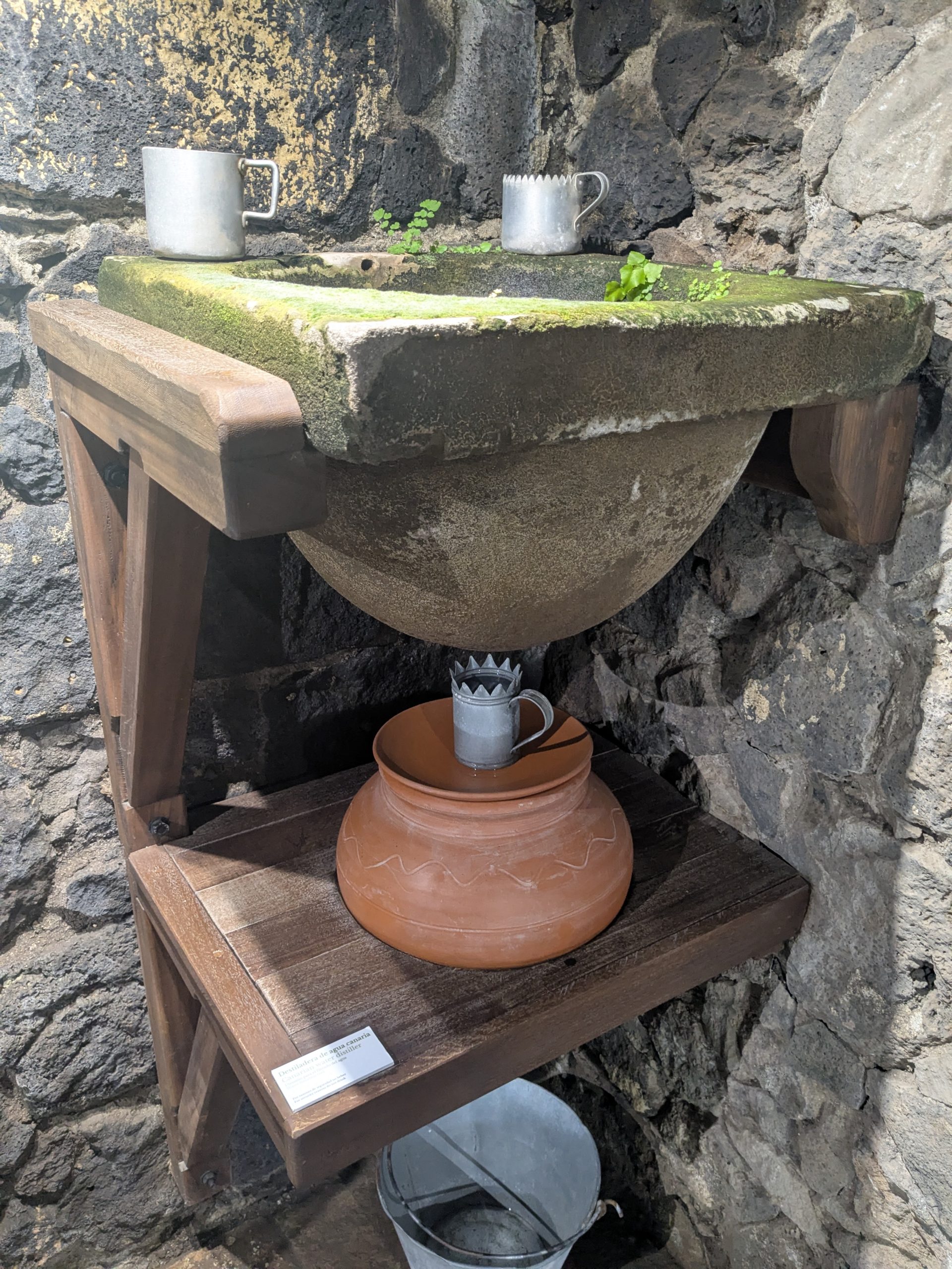 Destiladera canaria – Filtre à eau traditionnel canarien